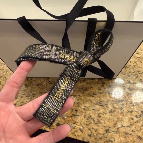 EUC - CHANEL CC Logo Caviar Leather Wallet with COA - Picture 14 of 14